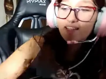 Lucillelahrman  live sex cam