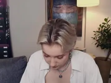 Nakishacroshaw  live sex cam