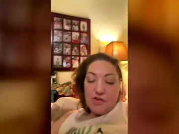 Tiffycakes33  live sex cam