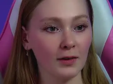 Agatafoxley  live sex cam