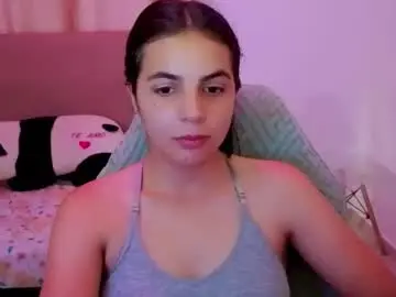 Elenna_hotx  live sex cam