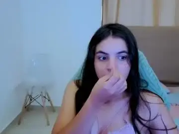 Elenna_hotx  live sex cam