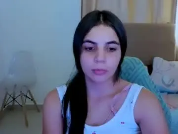 Elenna_hotx  live sex cam
