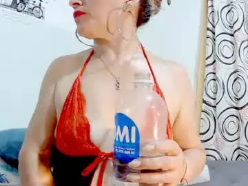 Emilygoddsess  live sex cam