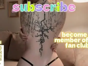 Honey_kors  live sex cam