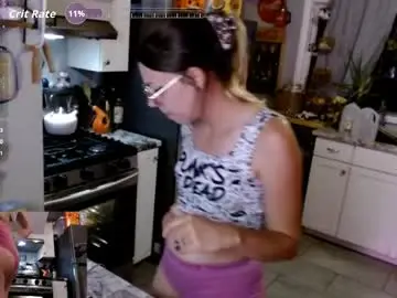 Kierbearkisses  live sex cam