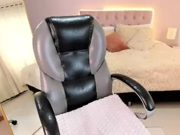 Miss_ishtar_  live sex cam