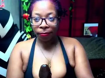 Theecaramelgodddess  live sex cam
