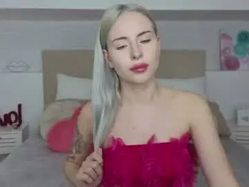 Bella_crazyy  live sex cam