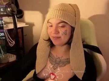 Bluedweeb  live sex cam