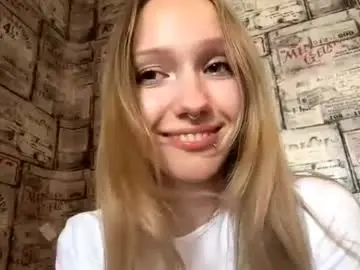 Gertrudeuran  live sex cam