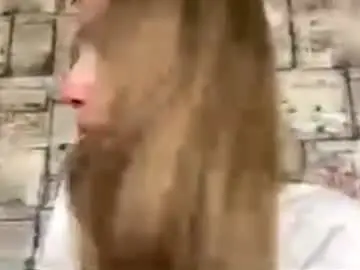 Gertrudeuran  live sex cam