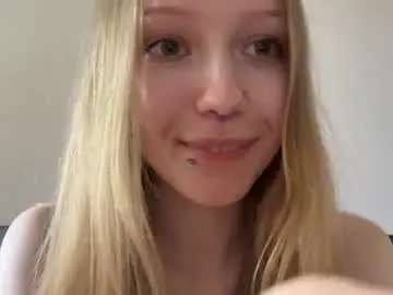 Gertrudeuran  live sex cam