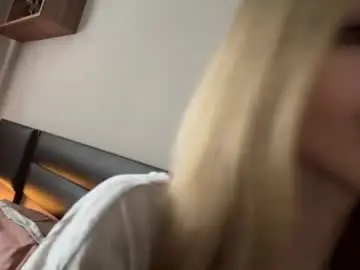 Gertrudeuran  live sex cam