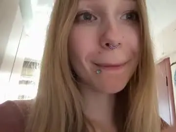 Gertrudeuran  live sex cam