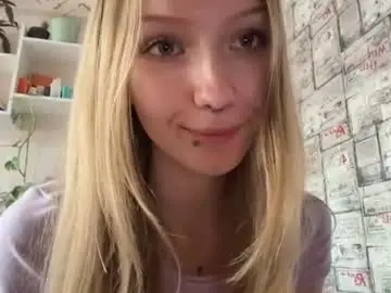 Gertrudeuran  live sex cam