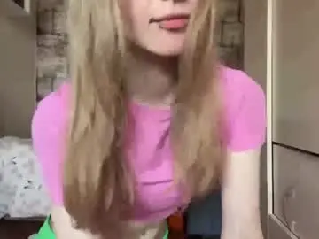 Gertrudeuran  live sex cam