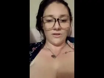Mittenmama  live sex cam