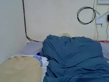 Prettyqueen24  live sex cam