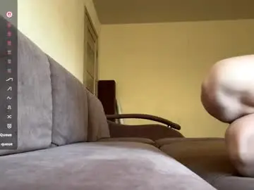 Dewdropdoll  live sex cam