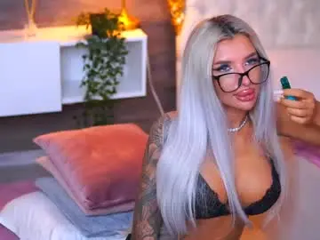 Juicy_jessye  live sex cam