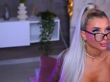 Juicy_jessye  live sex cam