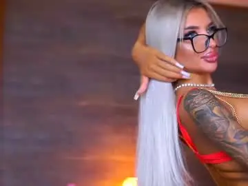 Juicy_jessye  live sex cam
