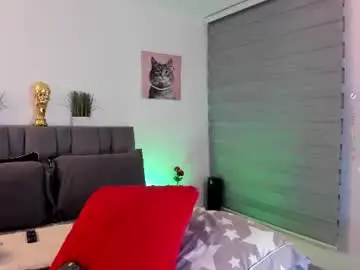 Miss__jones_  live sex cam