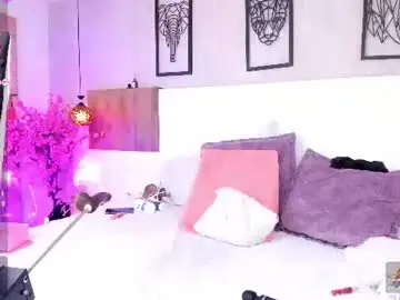 Nahomiidasilva  live sex cam