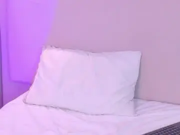 Naomiklarc  live sex cam