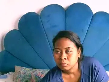 Queenah  live sex cam