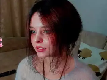 Silkyauraa  live sex cam