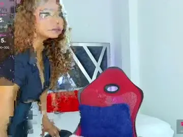 Talianamoreno  live sex cam