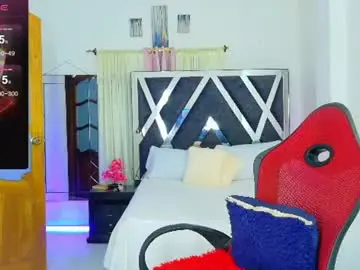 Talianamoreno  live sex cam