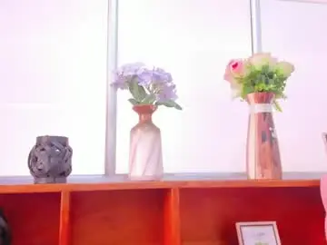 Alison__joness  live sex cam