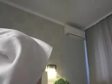 Janettegamby  live sex cam