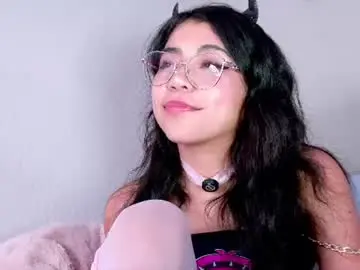 Loveegirll  live sex cam