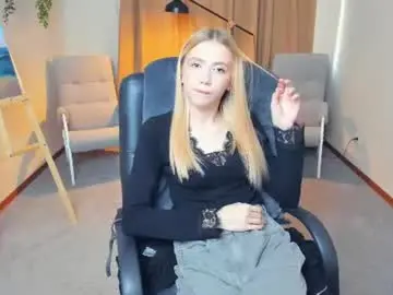 Loya_moss  live sex cam