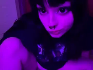 Pupcoraa  live sex cam