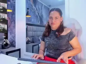 Victoria_milf_4u  live sex cam