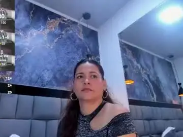 Victoria_milf_4u  live sex cam