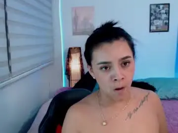 Aritruelove  live sex cam