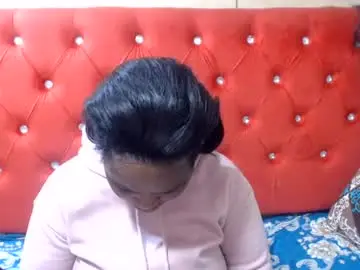 Curveass93  live sex cam