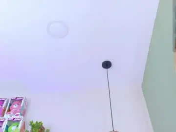 Emilyy_bank  live sex cam