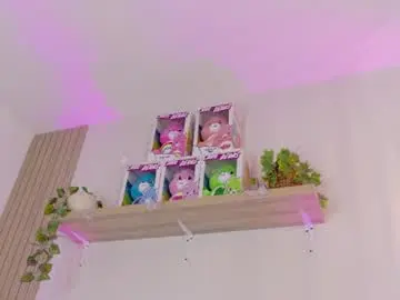 Emilyy_bank  live sex cam
