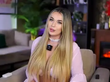 Evasunderland  live sex cam