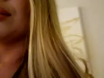 Evasunderland  live sex cam