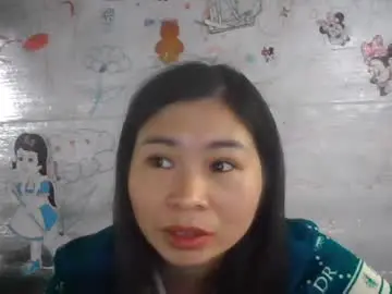 Juliaa5  live sex cam