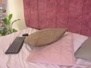 Lou_22_  live sex cam