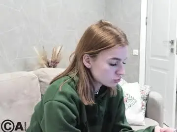 Miche1e_ross  live sex cam